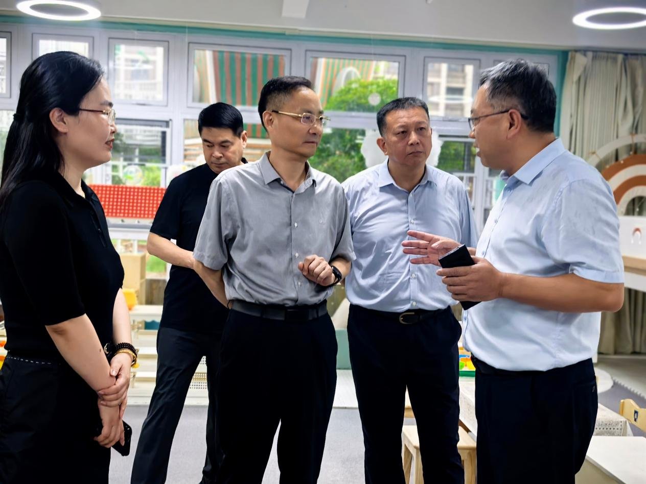 校澳门威尼斯人功能入口书记崔成前